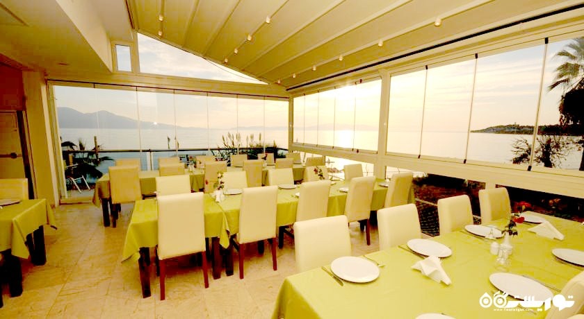 رستوران هتل کوست لایت